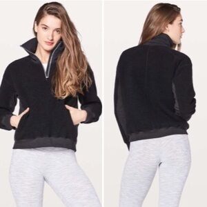 Women’s Lululemon Black Stand Out Sherpa 1/2 Zip Size 12